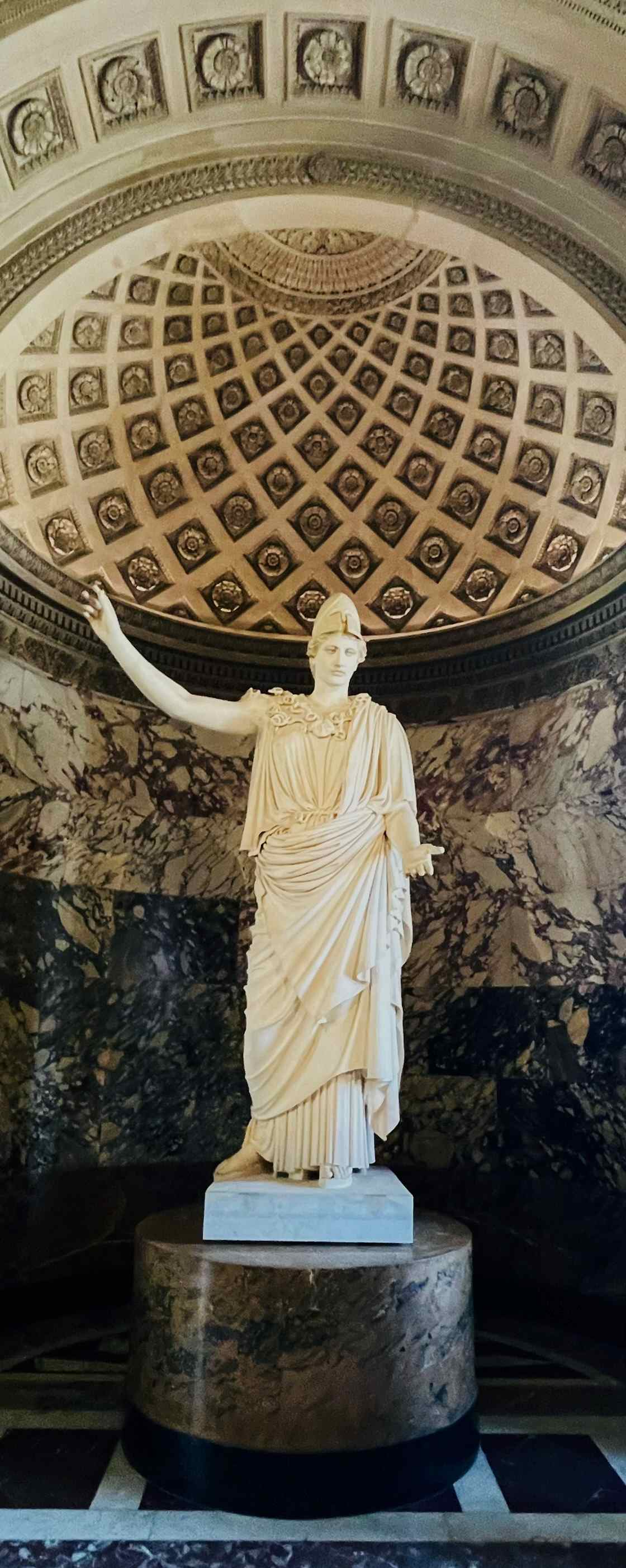 Statue in the louvre